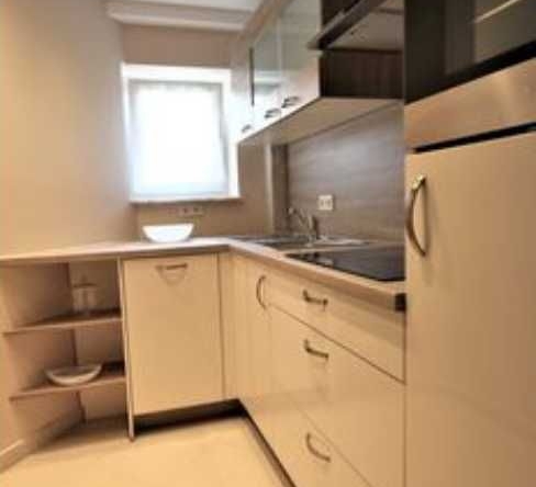 Дава се под наем Двустаен апартамент в Пловдив, Център - 65 кв.м за 331.5 € - Снимка #1