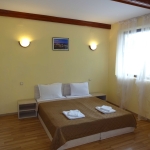 Дава се под наем Едностаен апартамент в к.к. Св.Св. Константин и Елена - 26 кв.м за 178.5 € - Снимка #1