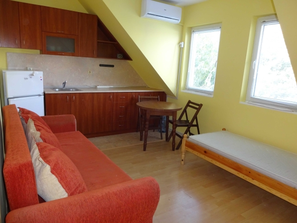 Дава се под наем Едностаен апартамент в Варна, Зимно кино Тракия - 35 кв.м за 269.28 € - Снимка #1