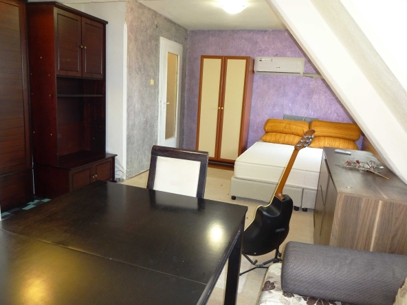 Дава се под наем Едностаен апартамент в Варна, Спортна зала - 30 кв.м за 298.86 € - Снимка #1