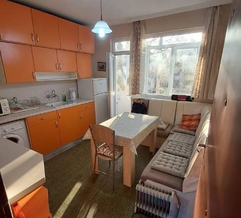 Дава се под наем Двустаен апартамент в Пловдив, Център - 78 кв.м за 400 € - Снимка #1