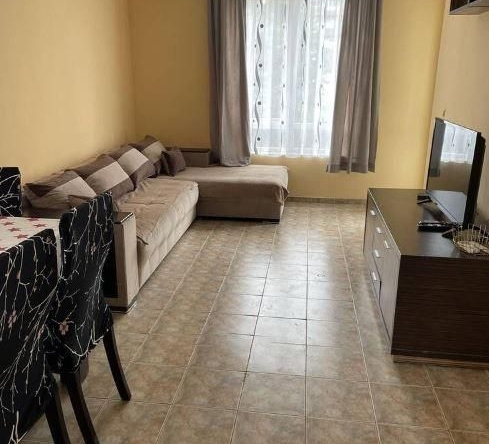 Дава се под наем Двустаен апартамент в Варна, Бриз - 76 кв.м за 448.8 € - Снимка #1