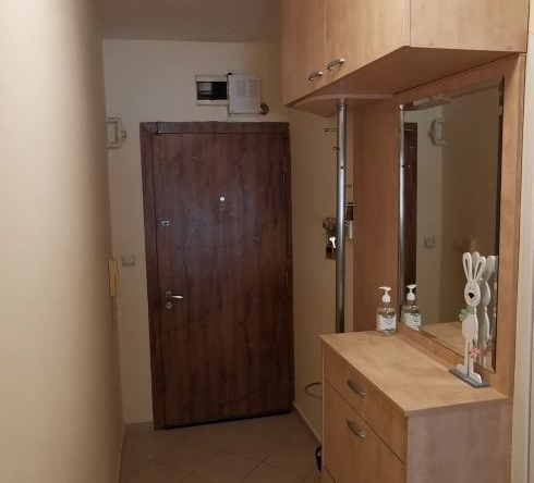 Дава се под наем Двустаен апартамент в Варна, Лятно кино Тракия - 67 кв.м за 408 € - Снимка #1