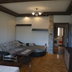 Дава се под наем Етаж от къща в Сливен, Българка - 115 кв.м за 280.5 € - Снимка #1