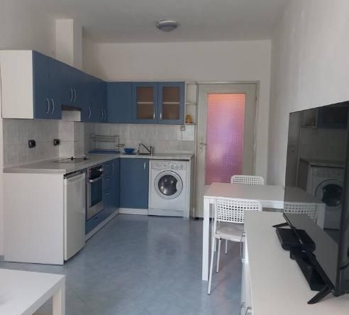 Дава се под наем Двустаен апартамент в Пловдив, Център - 50 кв.м за 400 € - Снимка #1