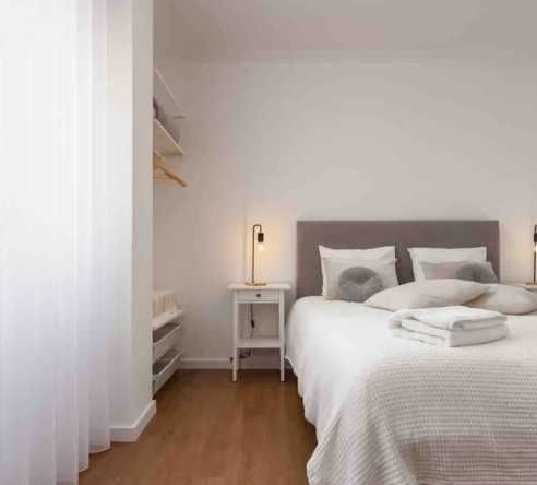 Дава се под наем Едностаен апартамент в Пловдив, Младежки Хълм - 39 кв.м за 91.8 € - Снимка #1