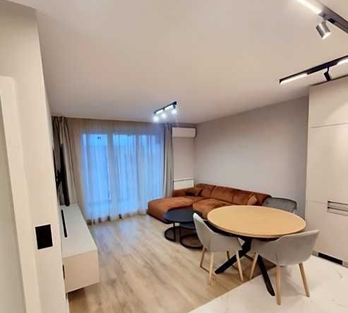 Дава се под наем Двустаен апартамент в София, Малинова долина - 65 кв.м за 796.62 € - Снимка #1