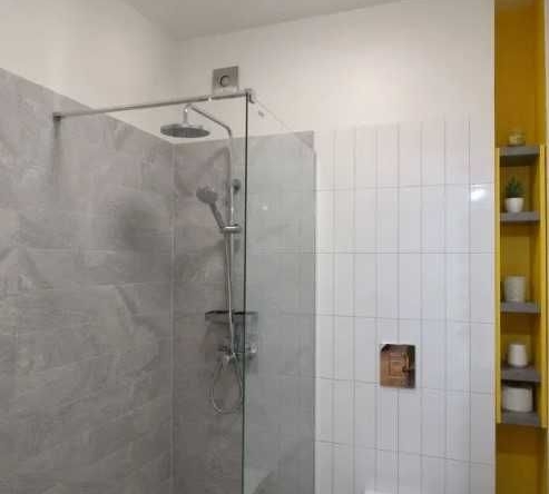 Дава се под наем Двустаен апартамент в Пловдив, Център - 60 кв.м за 300.9 € - Снимка #1