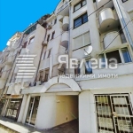 Двустаен апартамент в Бургас, Център - 64 кв.м за 1076 €/кв.м - Снимка #1