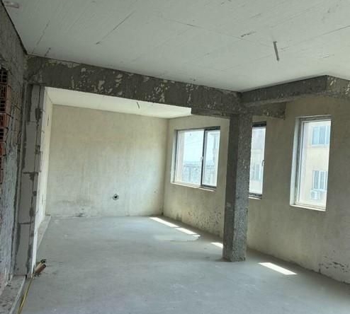 Тристаен апартамент в Бургас, Център - 124 кв.м за 1026 €/кв.м - Снимка #1