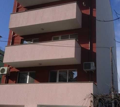 Дава се под наем  в Пловдив, Коматевски възел - 18 кв.м за 153 € - Снимка #1