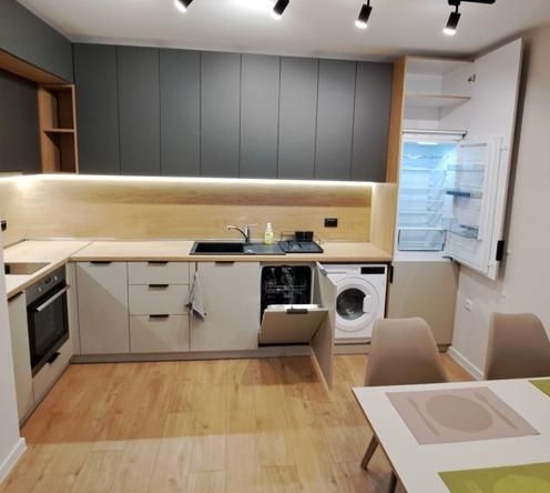 Дава се под наем Двустаен апартамент в Пловдив, Христо Смирненски - 75 кв.м за 650 € - Снимка #1