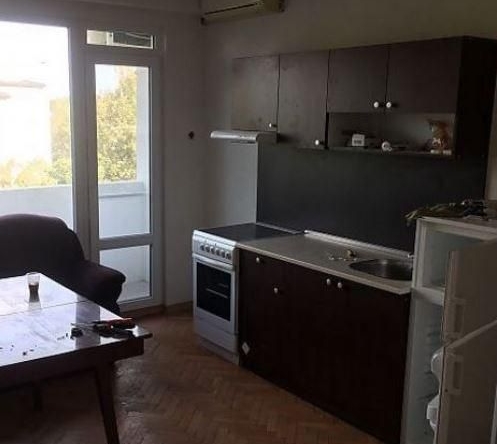 Дава се под наем Тристаен апартамент в Пловдив, Гагарин - 68 кв.м за 433.5 € - Снимка #1