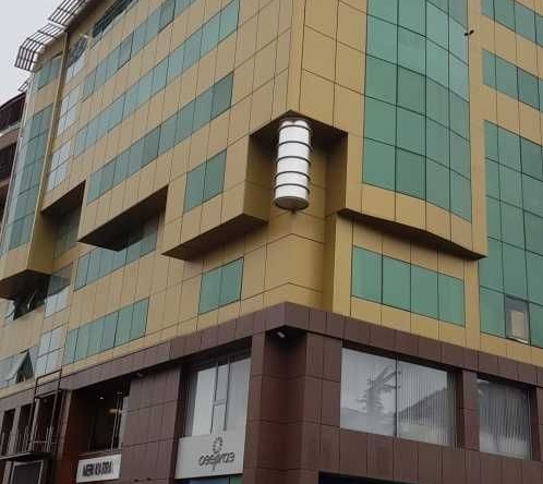 Тристаен апартамент в Асеновград - 122 кв.м за 820 €/кв.м - Снимка #1