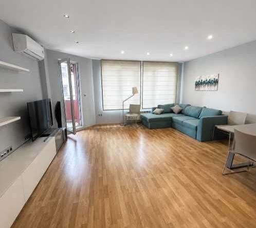 Дава се под наем Тристаен апартамент в София, Витоша - 106 кв.м за 996.03 € - Снимка #1