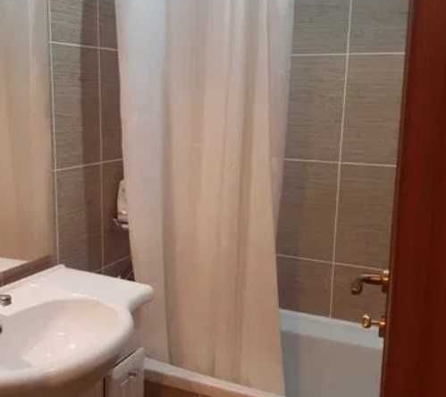 Дава се под наем Едностаен апартамент в Пловдив, Мараша - 35 кв.м за 179.52 € - Снимка #1