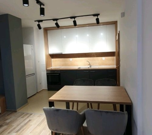 Дава се под наем Двустаен апартамент в София, Студентски град - 60 кв.м за 561 € - Снимка #1