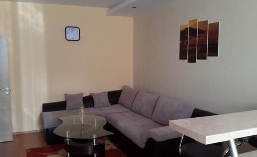 Дава се под наем Двустаен апартамент в София, Овча купел 1 - 50 кв.м за 550 € - Снимка #1