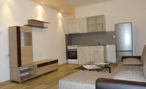 Дава се под наем Двустаен апартамент в София, Изгрев - 50 кв.м за 359.04 € - Снимка #1