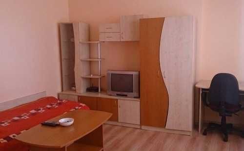 Дава се под наем Едностаен апартамент в София, Център - 40 кв.м за 334.05 € - Снимка #1