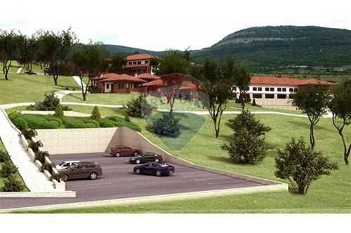 Парцел в Шумен, Пазара - 35200 кв.м за 6 €/кв.м - Снимка #1