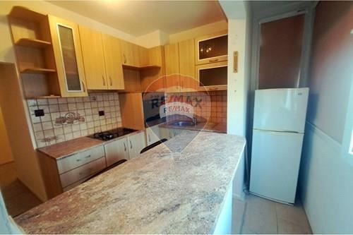 Дава се под наем Двустаен апартамент в Варна, Възраждане 2 - 60 кв.м за 331.5 € - Снимка #1
