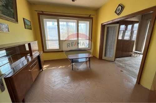 Тристаен апартамент в Шумен, Пазара - 78 кв.м за 1144 €/кв.м - Снимка #1