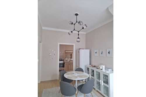 Дава се под наем Двустаен апартамент в Пловдив, Мараша - 90 кв.м за 612 € - Снимка #1