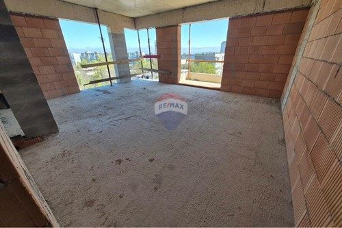 Тристаен апартамент в Варна, Изгрев - 115 кв.м за 1218 €/кв.м - Снимка #1