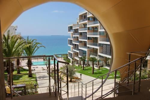 Тристаен апартамент в к.к. Слънчев бряг - 133 кв.м за 1504 €/кв.м - Снимка #1