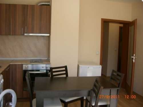 Дава се под наем Тристаен апартамент в София, Зона Б-18 - 90 кв.м за 600 € - Снимка #1