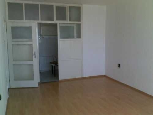 Дава се под наем Двустаен апартамент в София, Борово - 50 кв.м за 290 € - Снимка #1