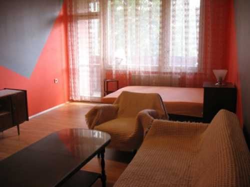 Дава се под наем Едностаен апартамент в София, Дружба 1 - 48 кв.м за 298.86 € - Снимка #1