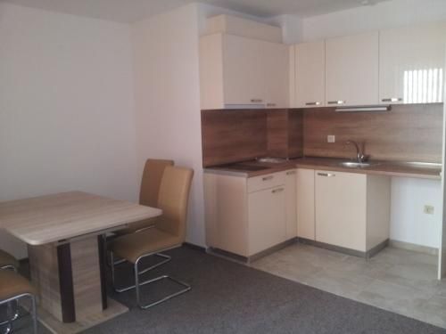 Дава се под наем Двустаен апартамент в Пловдив, Мараша - 60 кв.м за 365 € - Снимка #1