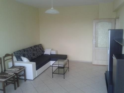 Дава се под наем Двустаен апартамент в София, Младост 3 - 70 кв.м за 450 € - Снимка #1