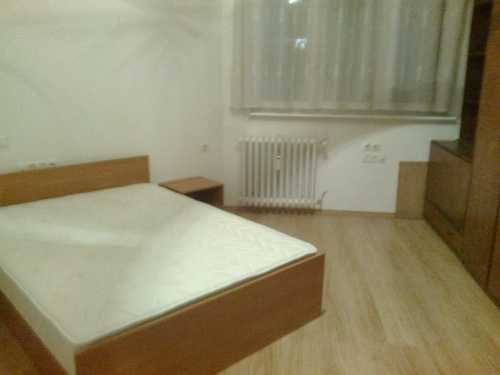 Дава се под наем Двустаен апартамент в София, Център - 97 кв.м за 348.84 € - Снимка #1