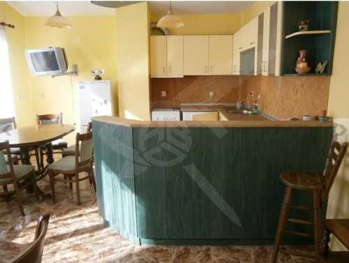 Дава се под наем Тристаен апартамент в Варна, ХЕИ - 90 кв.м за 737.97 € - Снимка #1