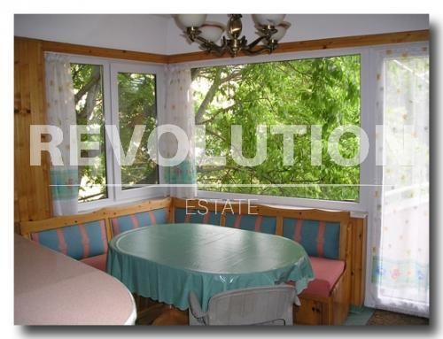 Дава се под наем Двустаен апартамент в Варна, Гръцка махала - 60 кв.м за 375 € - Снимка #1