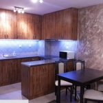 Дава се под наем Тристаен апартамент в Пловдив, Кършияка - 115 кв.м за 550 € - Снимка #1