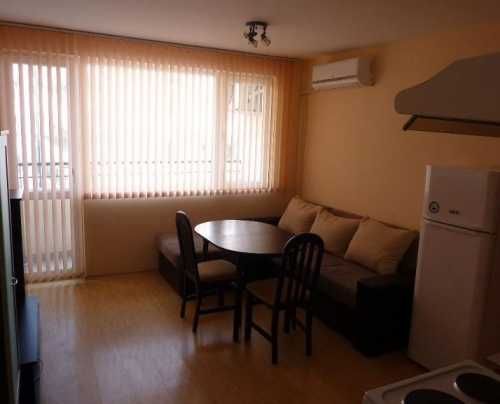 Дава се под наем Двустаен апартамент в Бургас, Меден рудник - зона А - 55 кв.м за 145 € - Снимка #1