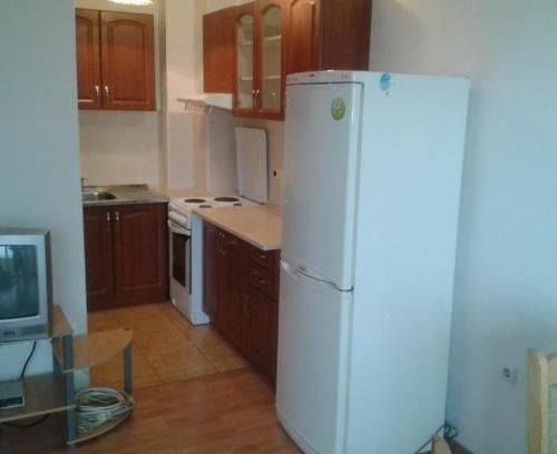 Дава се под наем Двустаен апартамент в Пловдив, Тракия - 78 кв.м за 300 € - Снимка #1