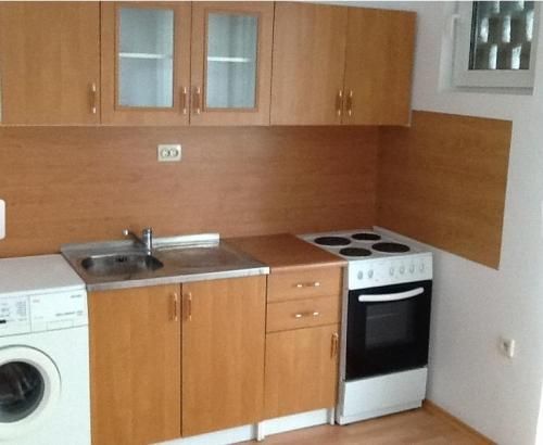 Дава се под наем Двустаен апартамент в Пловдив, Кършияка - 50 кв.м за 370 € - Снимка #1