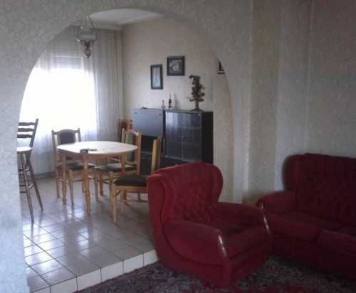 Дава се под наем Тристаен апартамент в Пловдив, Каменица 1 - 90 кв.м за 321.3 € - Снимка #1