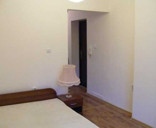 Дава се под наем Едностаен апартамент в София, Център - 35 кв.м за 314.16 € - Снимка #1