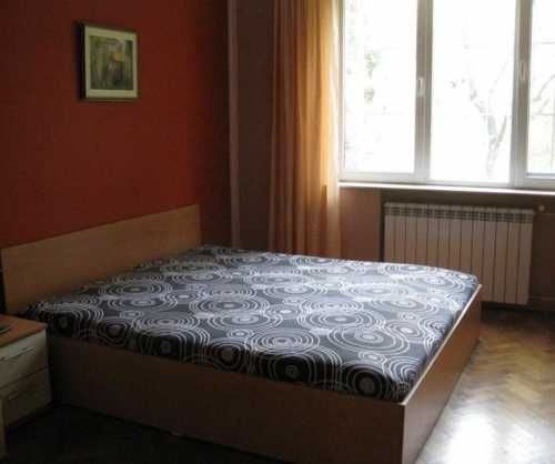 Дава се под наем Тристаен апартамент в София, Зона Б-18 - 100 кв.м за 825 € - Снимка #1