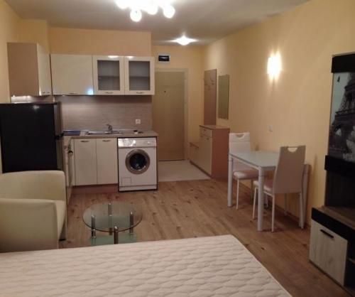 Дава се под наем Едностаен апартамент в София, Студентски град - 40 кв.м за 450 € - Снимка #1