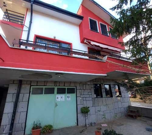 Къща в с. Момино, Област Търговище - 265 кв.м за 524 €/кв.м - Снимка #1