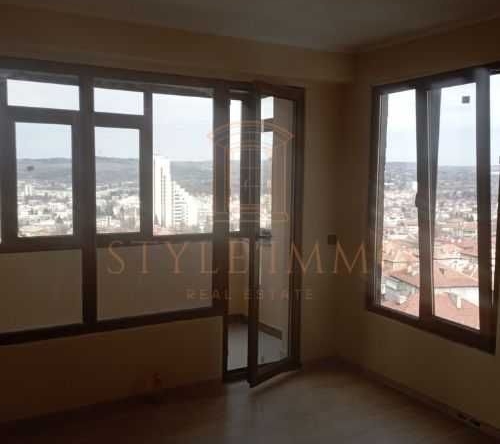 Двустаен апартамент в Разград, Орел - 89 кв.м за 803 €/кв.м - Снимка #1