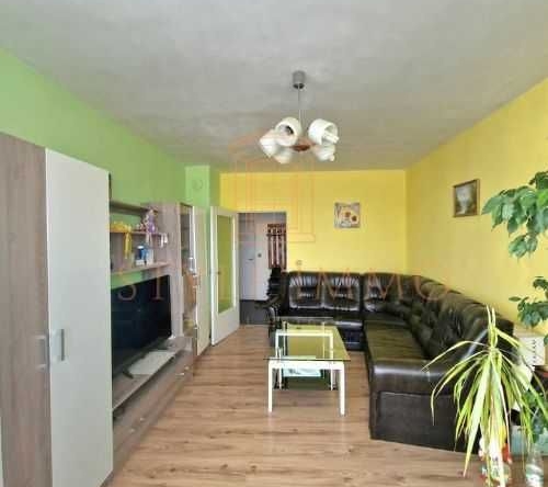 Тристаен апартамент в Разград, Житница - 82 кв.м за 684 €/кв.м - Снимка #1