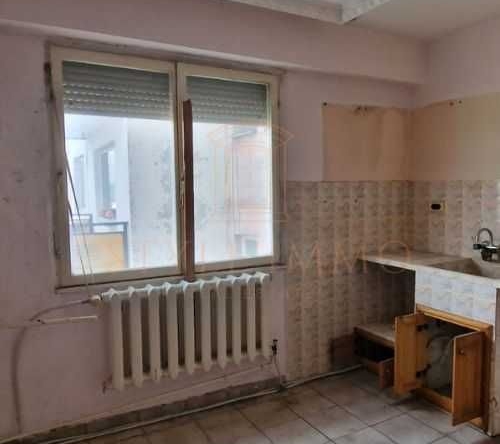 Тристаен апартамент в Разград, Орел - 87 кв.м за 528 €/кв.м - Снимка #1